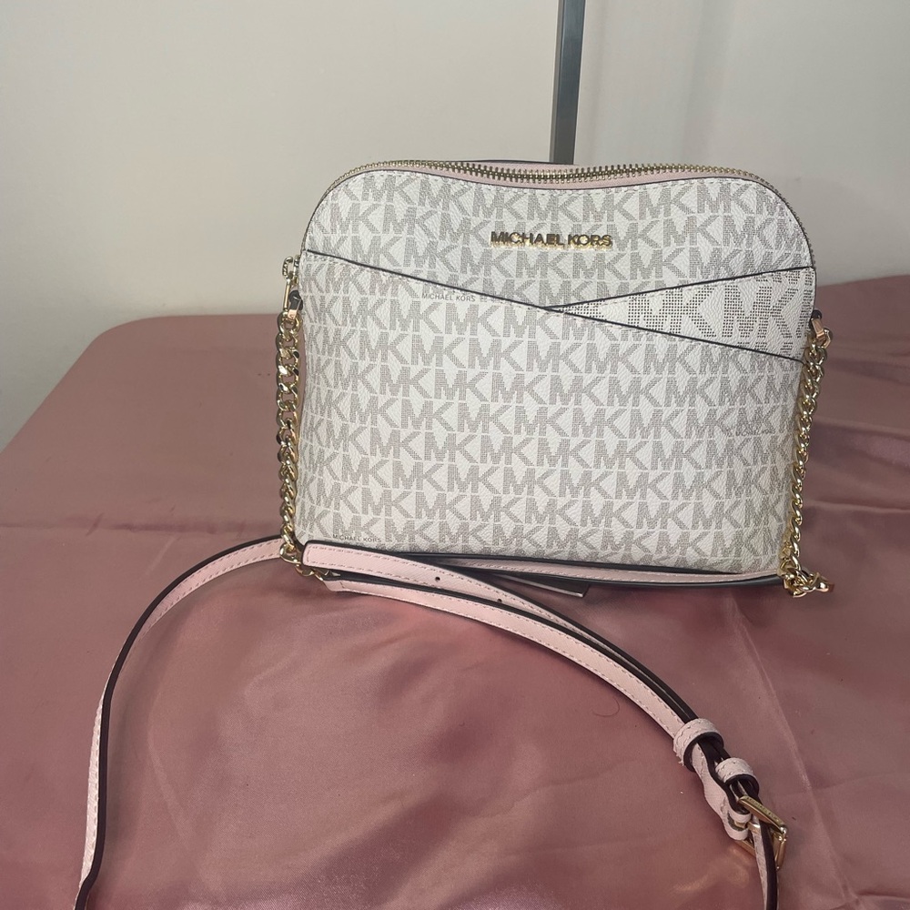 Michael Kors White and Gold MK Crossbody Bag. Jet Set Travel Medium Logo Dome